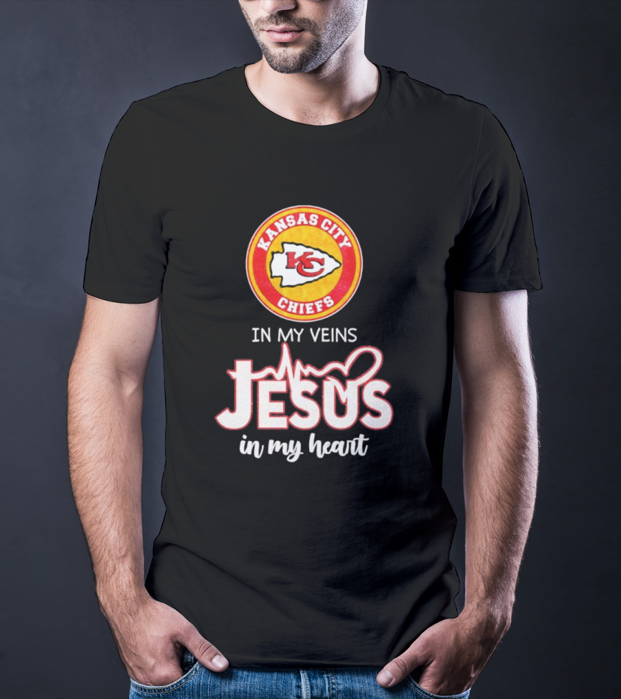 Kansas City Chiefs In My Veins Jesus In My Heart Football Faithful T-Shirt