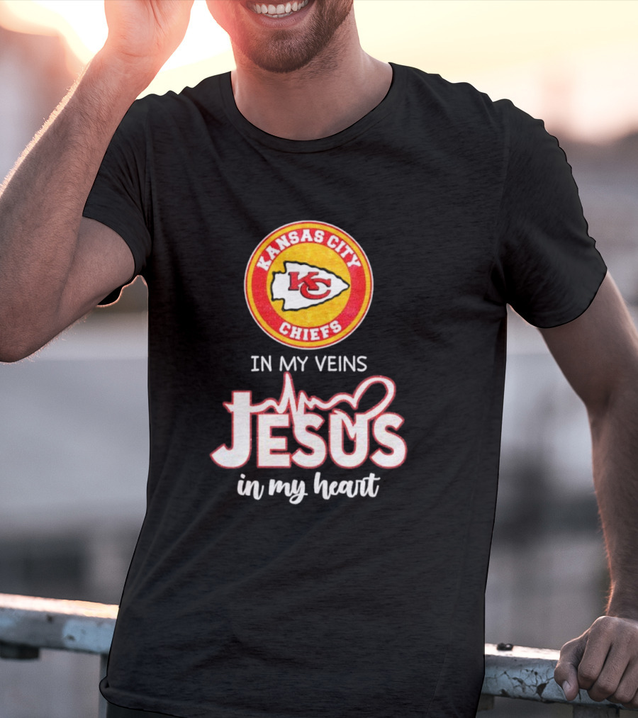 Kansas City Chiefs In My Veins Jesus In My Heart Football Faithful T-Shirt