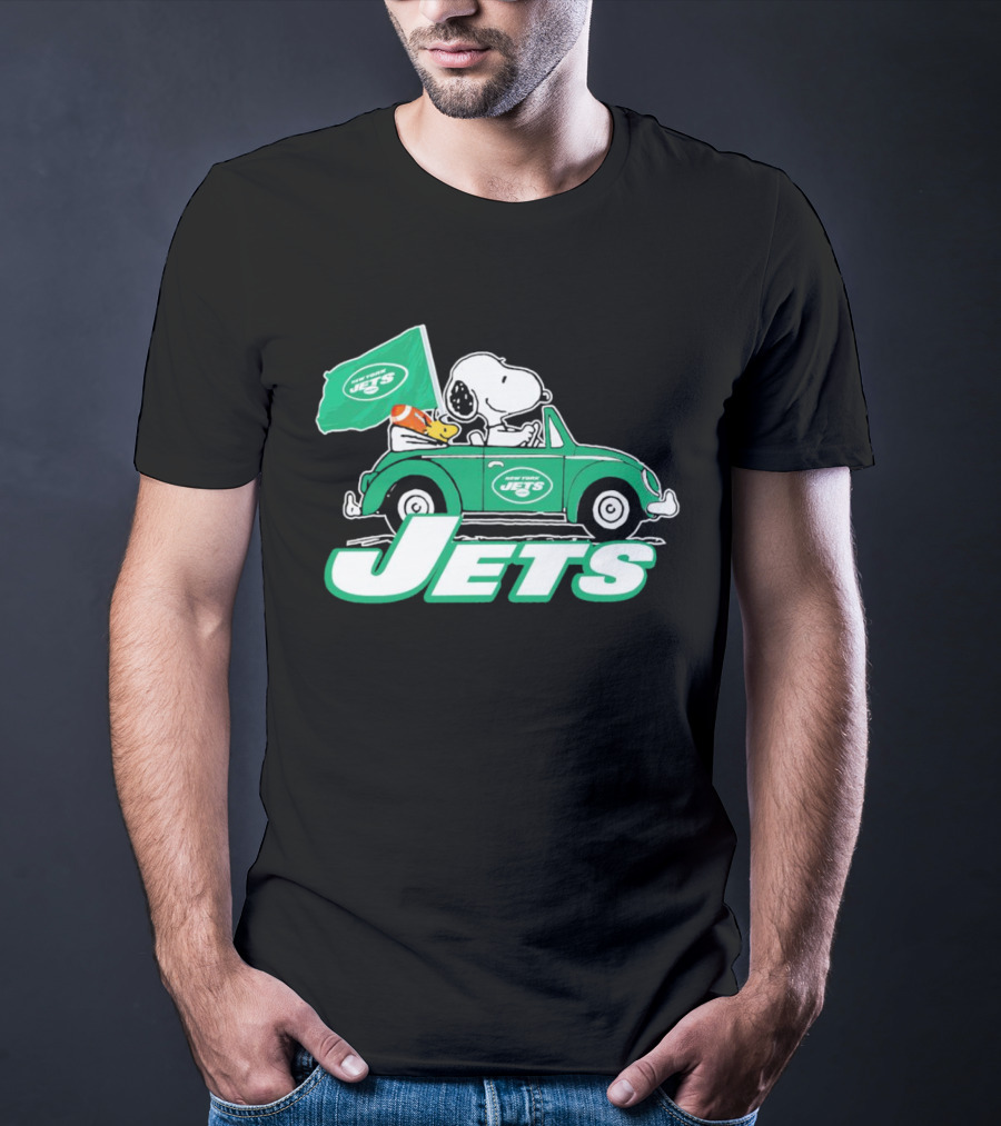 Snoopy And Woodstock Driving New York Jets Car With Flag T-Shirt