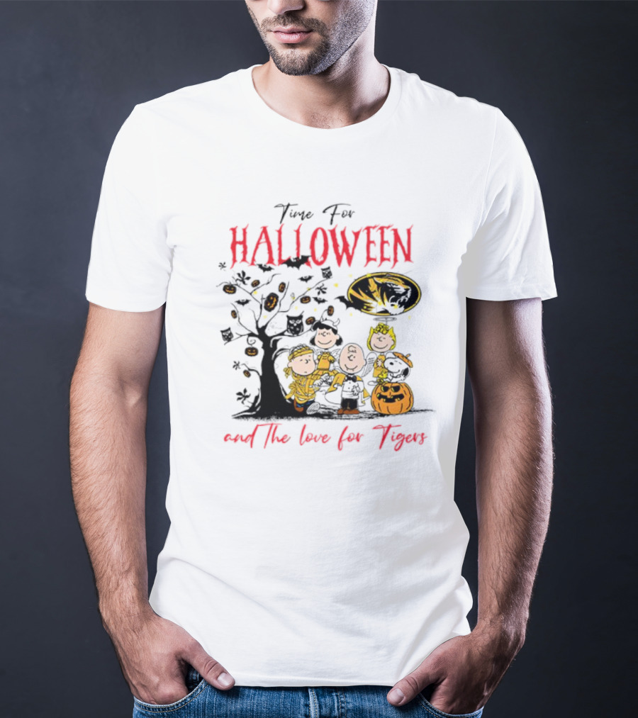 Time For Halloween And The Love For Tigers Peanuts Characters T-Shirt