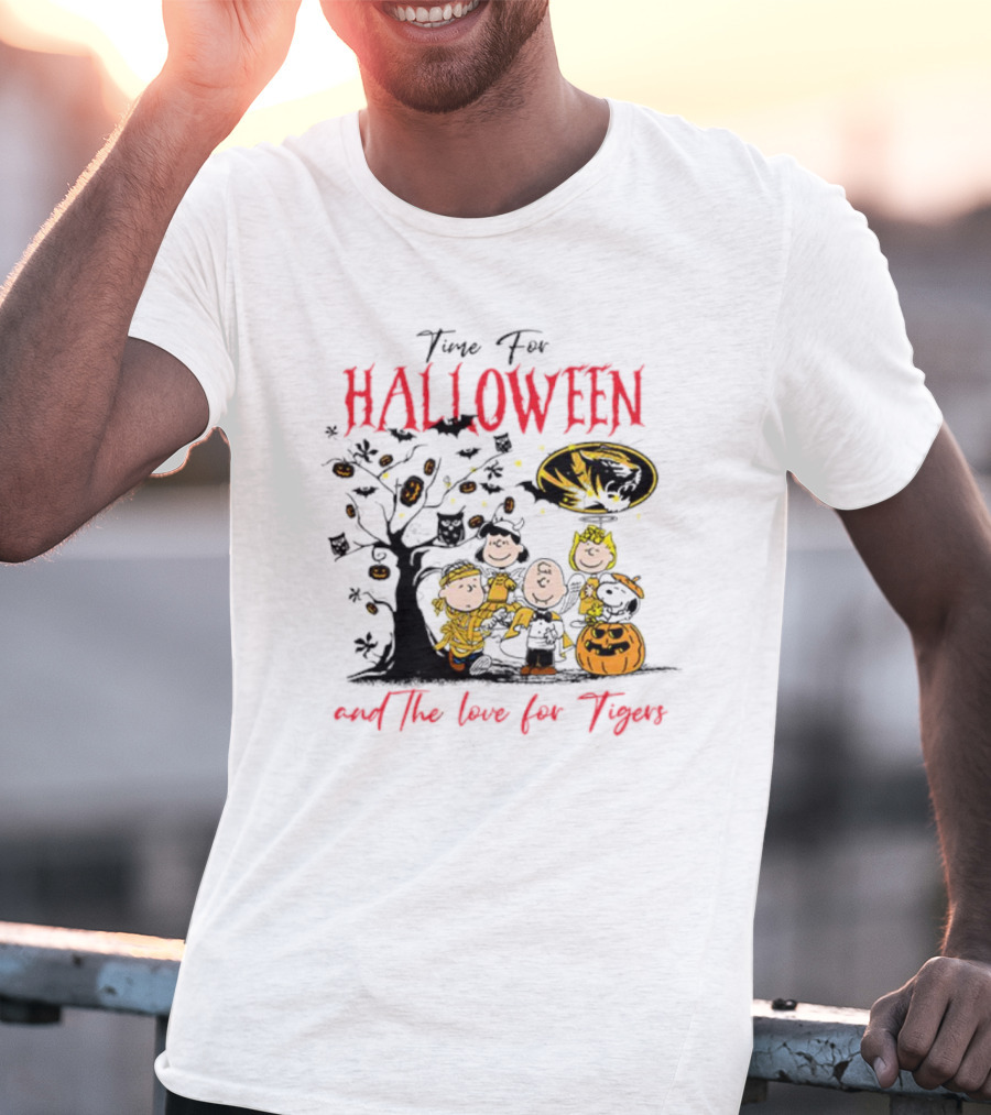 Time For Halloween And The Love For Tigers Peanuts Characters T-Shirt