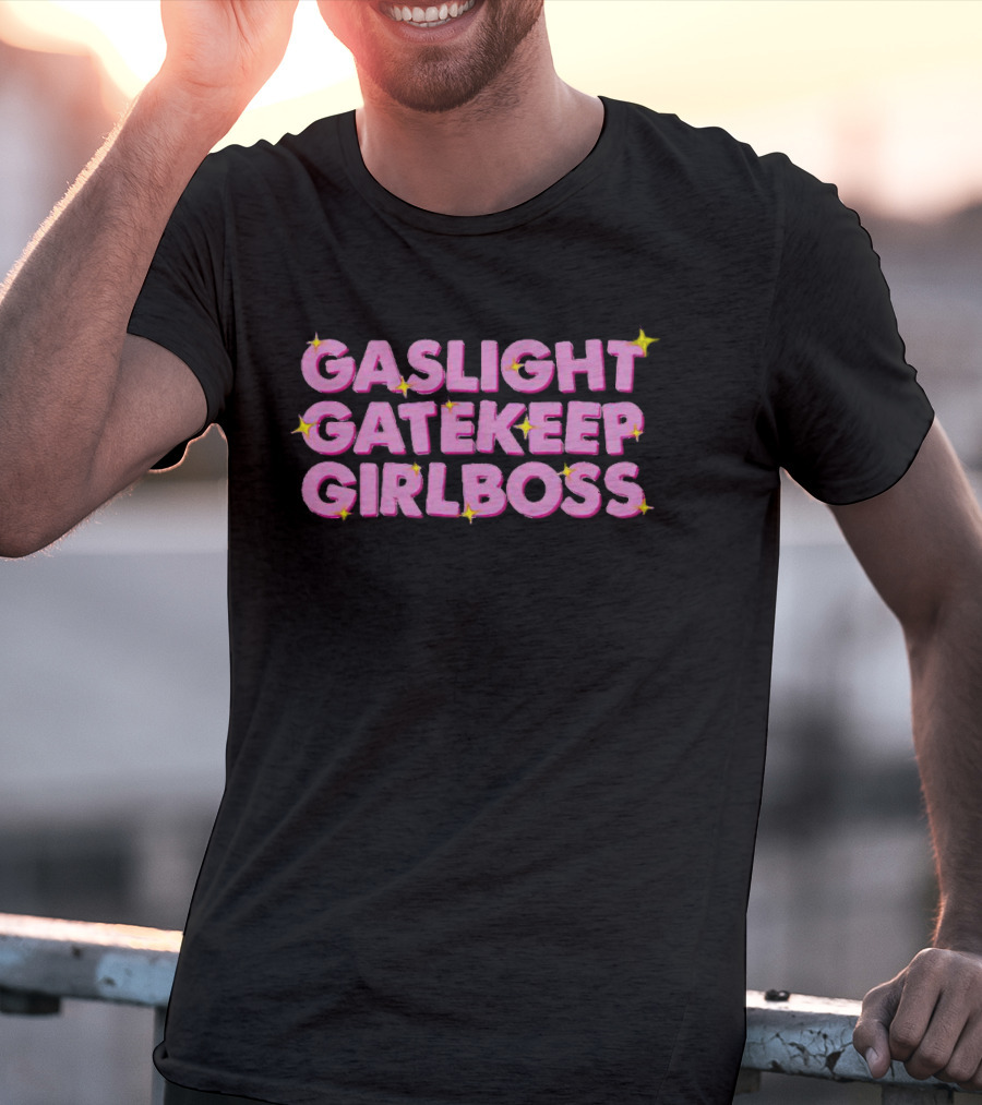 Gaslight Gatekeep Girlboss Pink Stars Trend T-Shirt