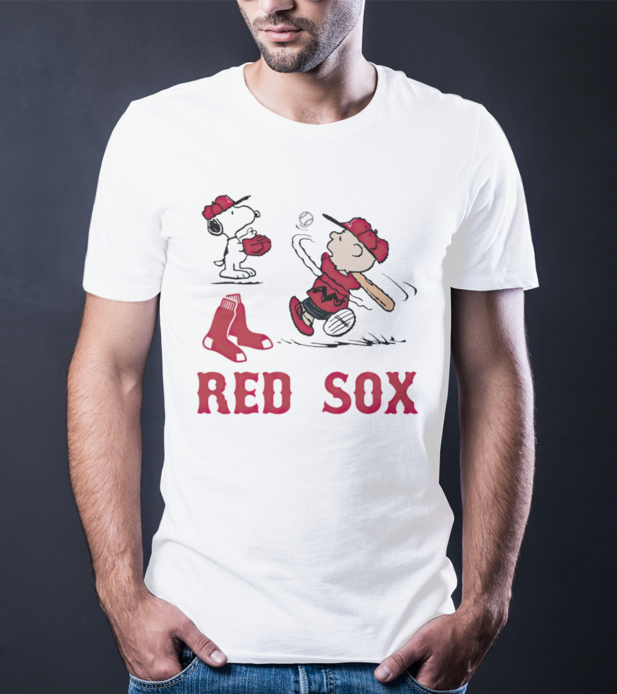 Charlie Brown Snoopy Boston Red Sox Baseball Play Peanuts Characters T-Shirt