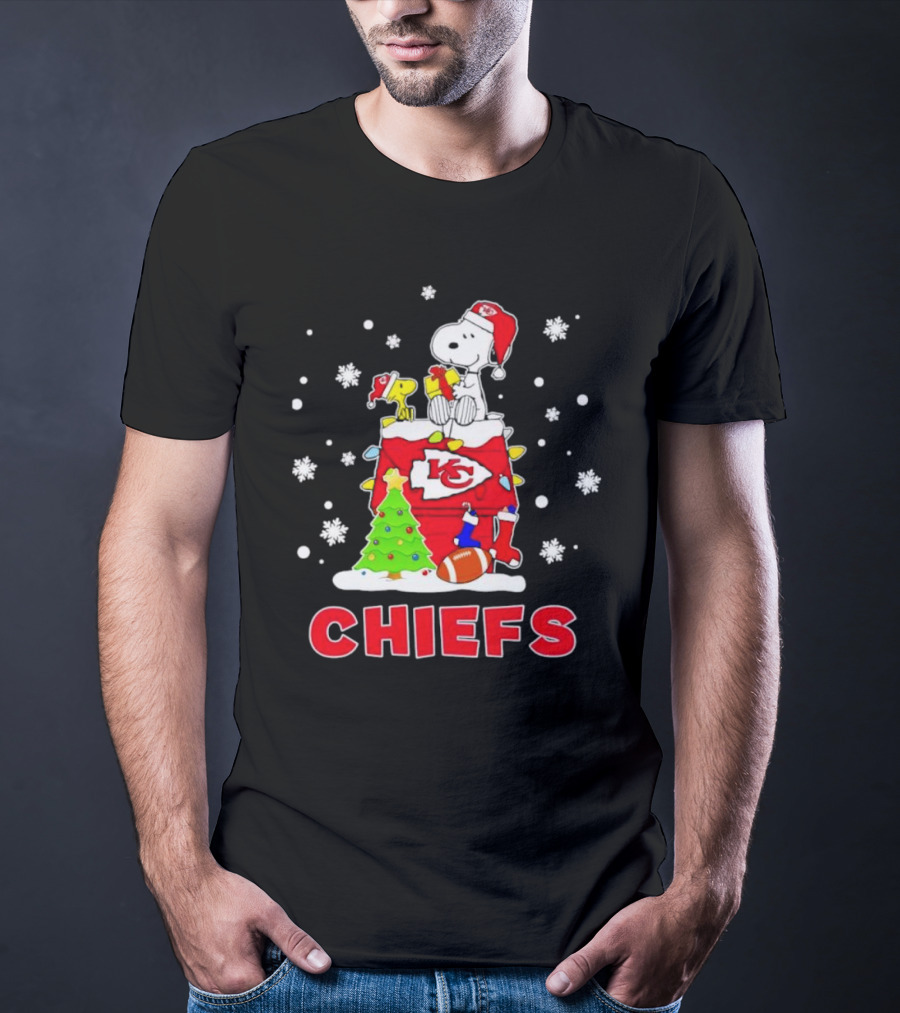 Kansas City Chiefs Christmas Snoopy Woodstock Dog House T-Shirt