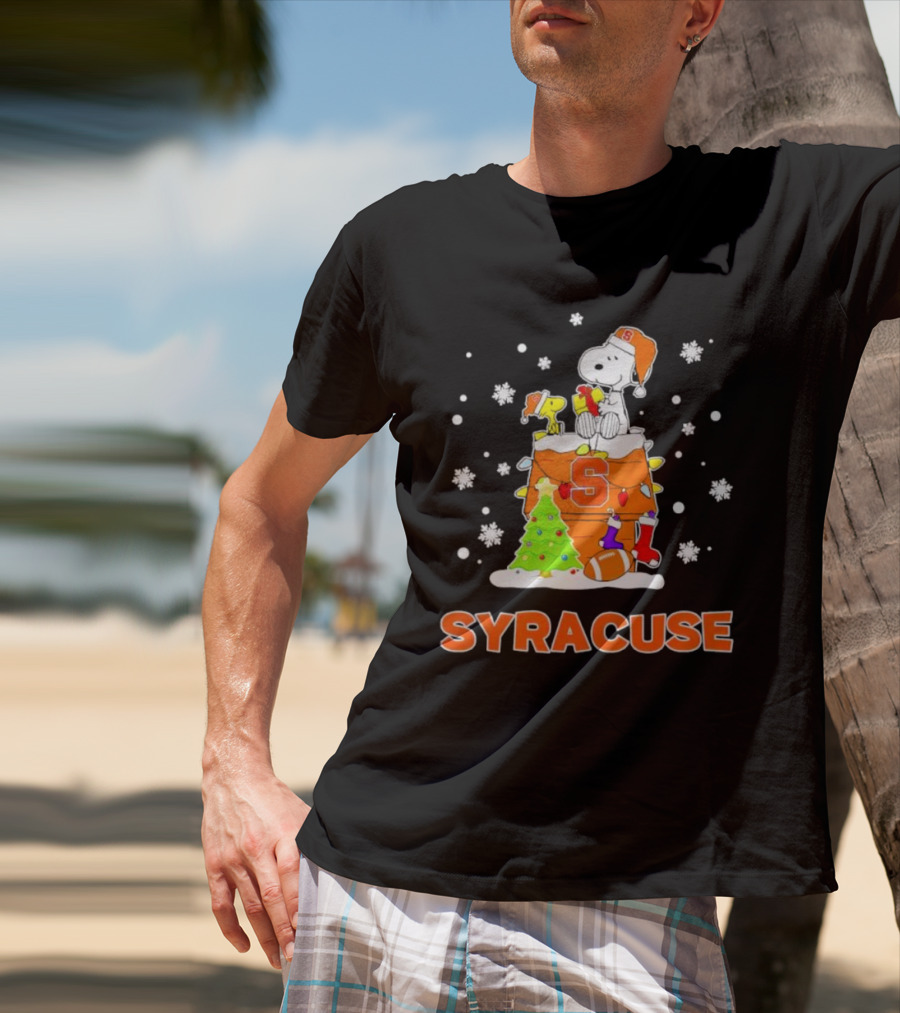 Snoopy And Woodstock On Syracuse Orange Doghouse Christmas Football Scene T-Shirt