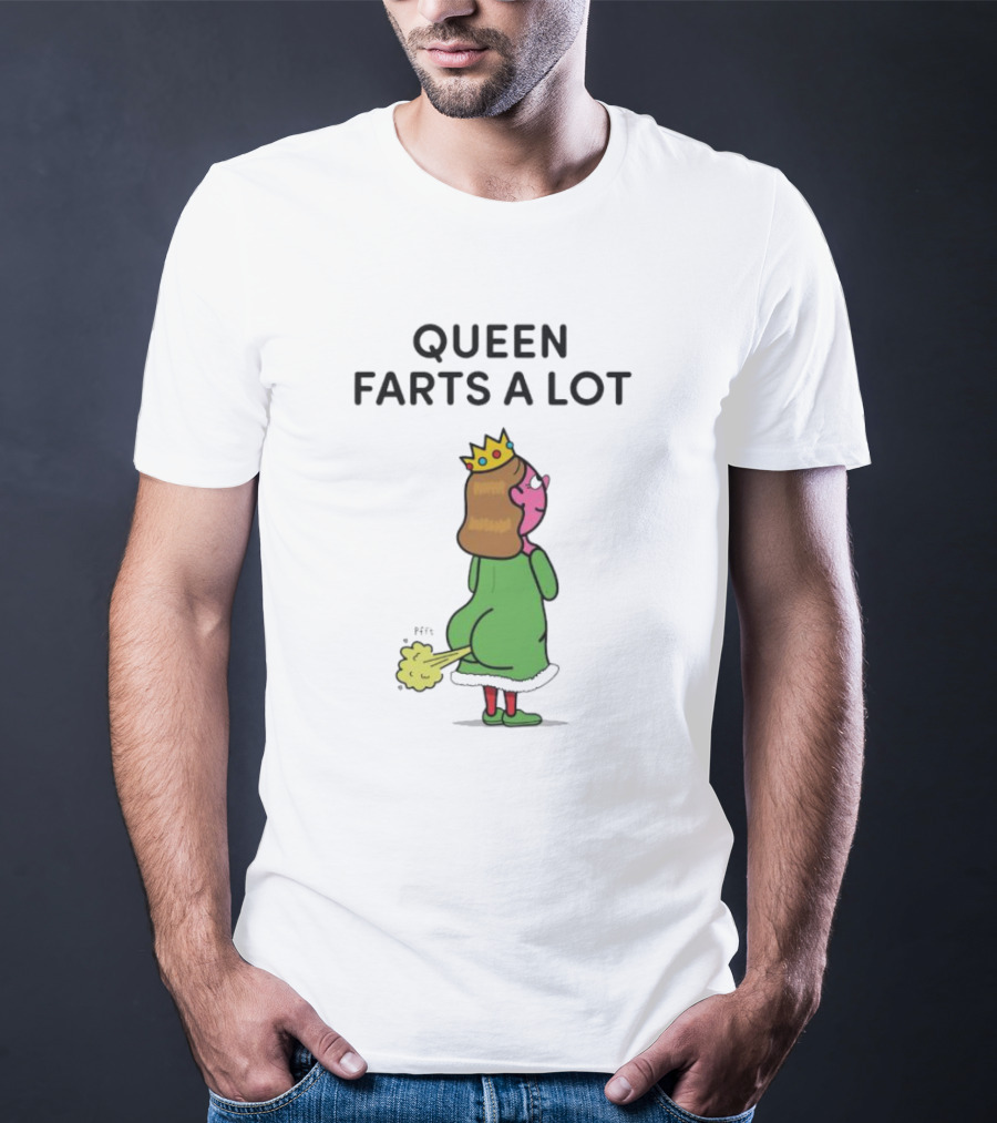 Queen Farts A Lot Christmas Queen In Green Dress With Crown T-Shirt