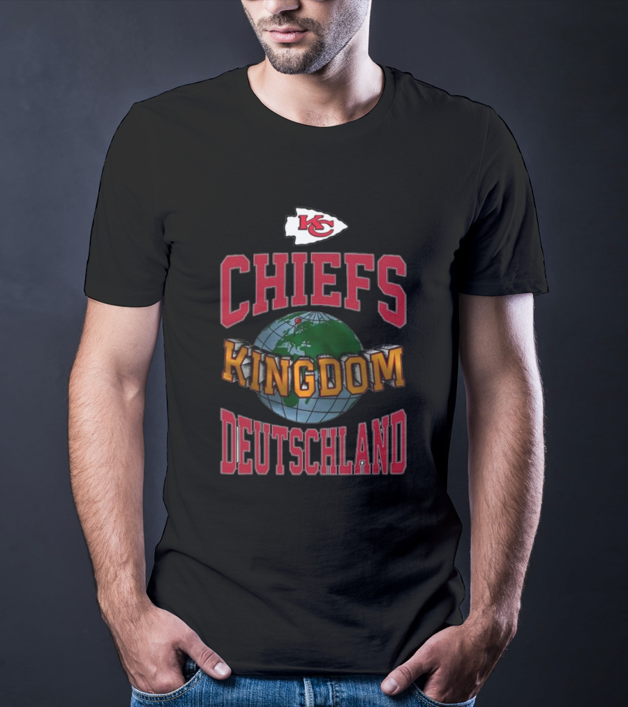 Chiefs Kingdom Deutschland With Kansas City Arrowhead Logo And Globe T-Shirt