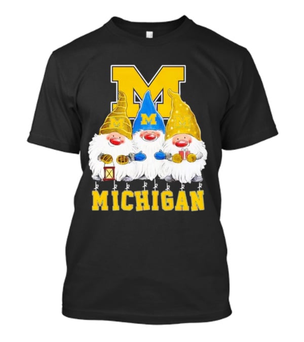 Gnomies Michigan Wolverines Christmas Festive Gnome Trio With Gifts And Lantern T-Shirt
