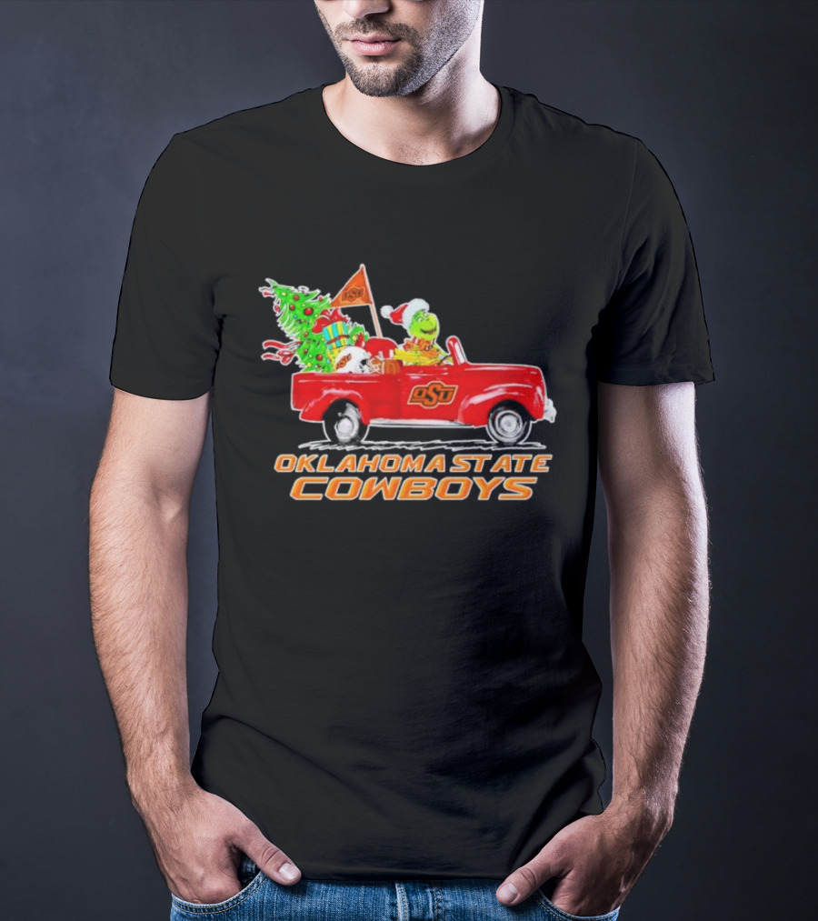Oklahoma State Cowboys Christmas Grinch And Dog Driving Red OSU Car With Tree And Presents T-Shirt
