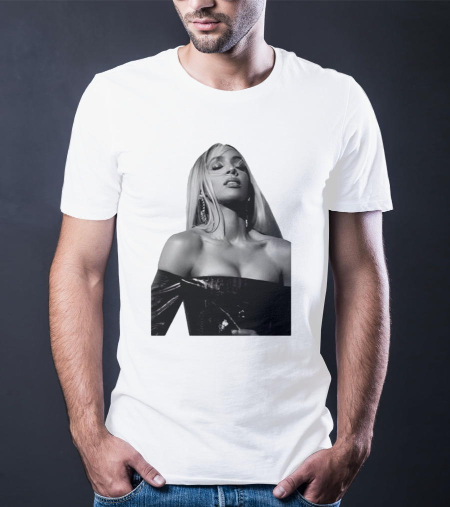 Kelly Rowland Krew Iconic Black And White Fashion Pose T-Shirt
