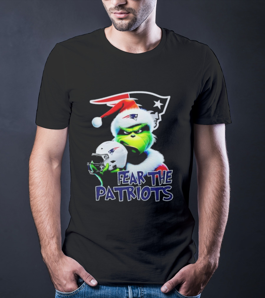 Fear The Patriots Santa Grinch New England NFL T-Shirt