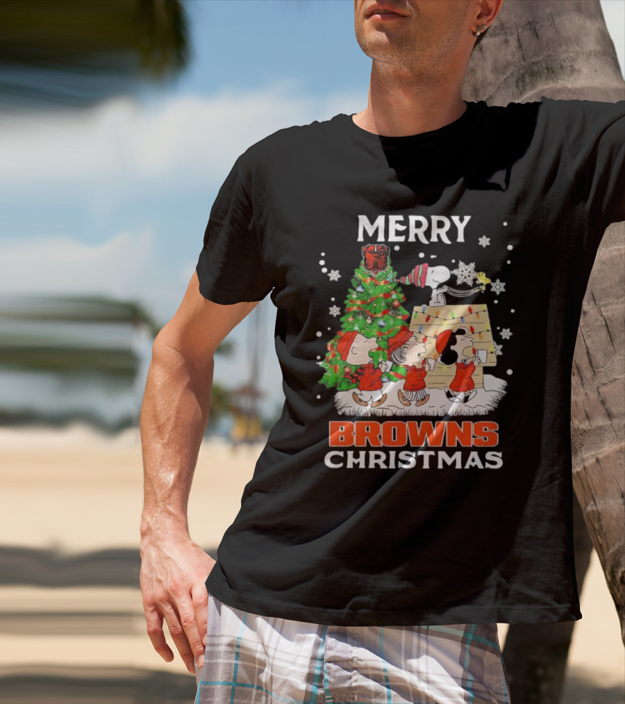 Peanuts Characters Merry Browns Christmas Cleveland Browns T-Shirt