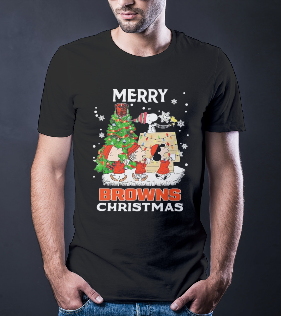 Peanuts Characters Merry Browns Christmas Cleveland Browns T-Shirt