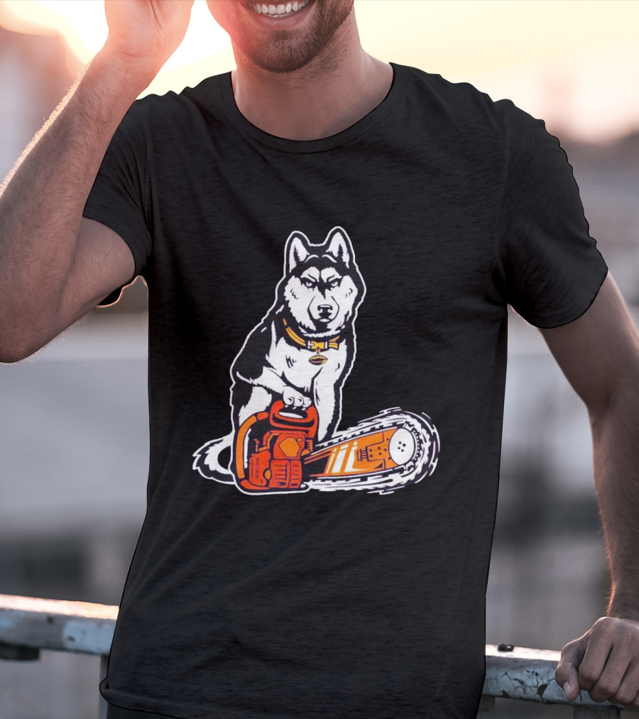 Washington Huskies Beaver Buster Chainsaw Dog T-Shirt