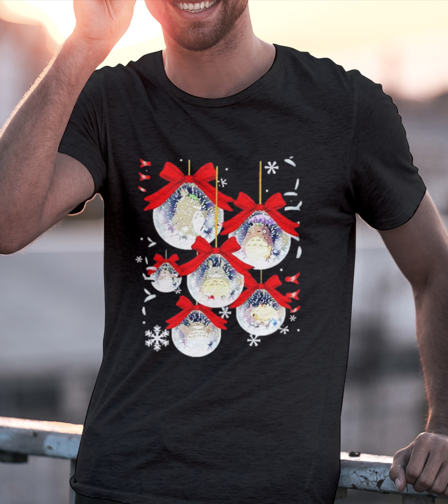 Totoro Chibi Christmas Ornaments With Snowflakes And Red Bows T-Shirt