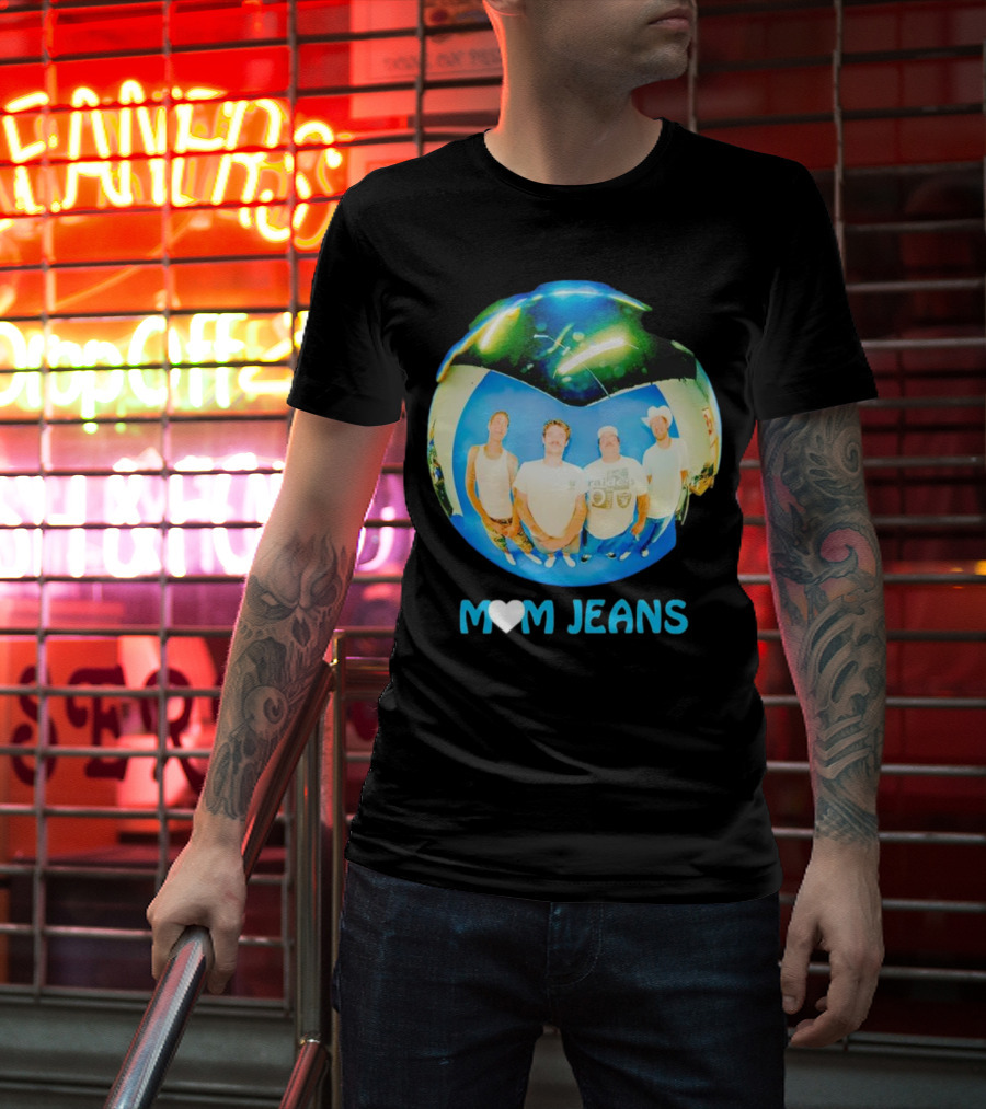 Mom Jeans Heart Raiders Orb Photo T-Shirt