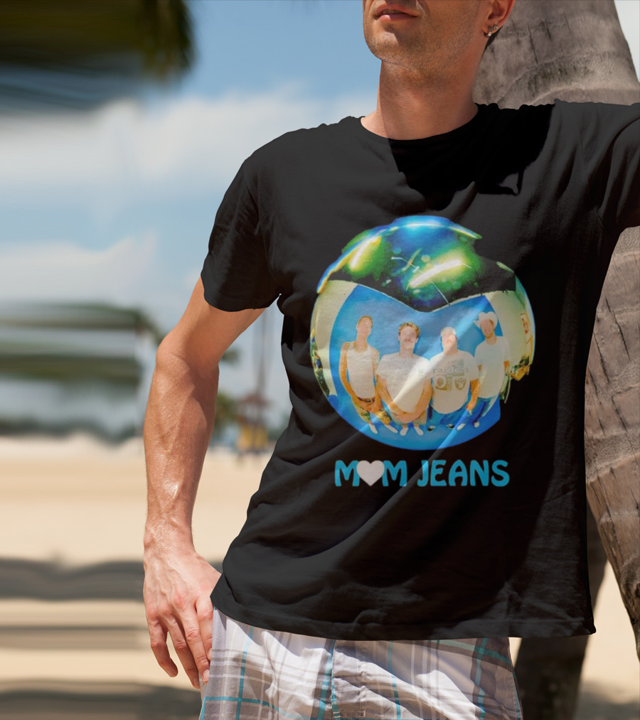 Mom Jeans Heart Raiders Orb Photo T-Shirt