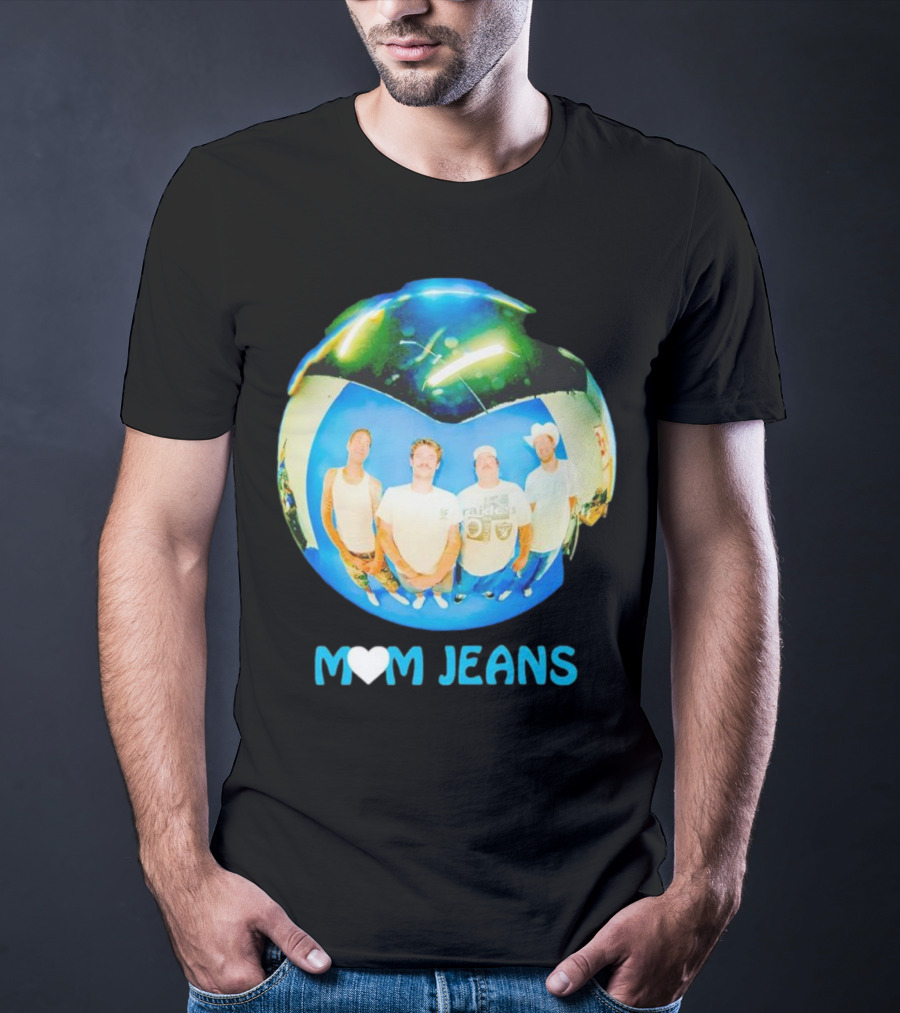 Mom Jeans Heart Raiders Orb Photo T-Shirt