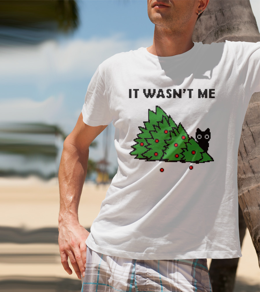 Cat Hiding Behind Christmas Tree It Wasn't Me T-Shirt