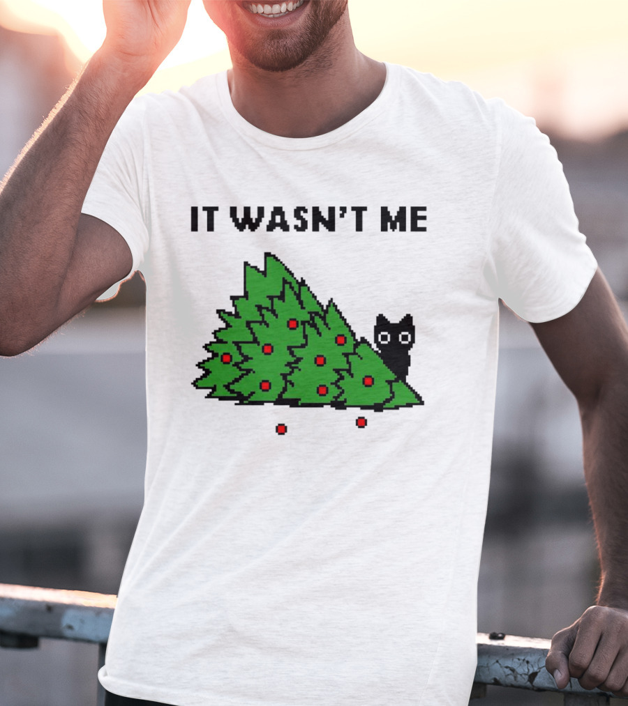 Cat Hiding Behind Christmas Tree It Wasn't Me T-Shirt