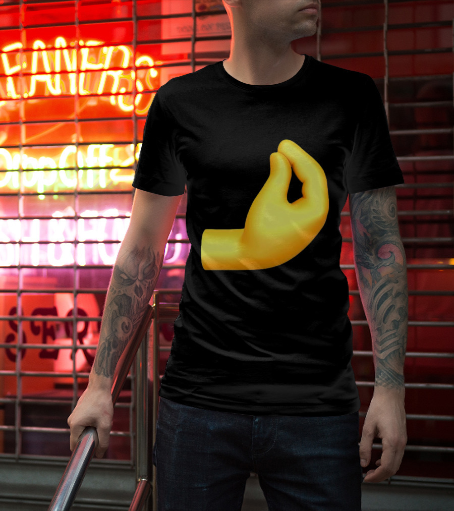 Tommy DeVito Che Vuoi Italian Hand Gesture Emoji T-Shirt