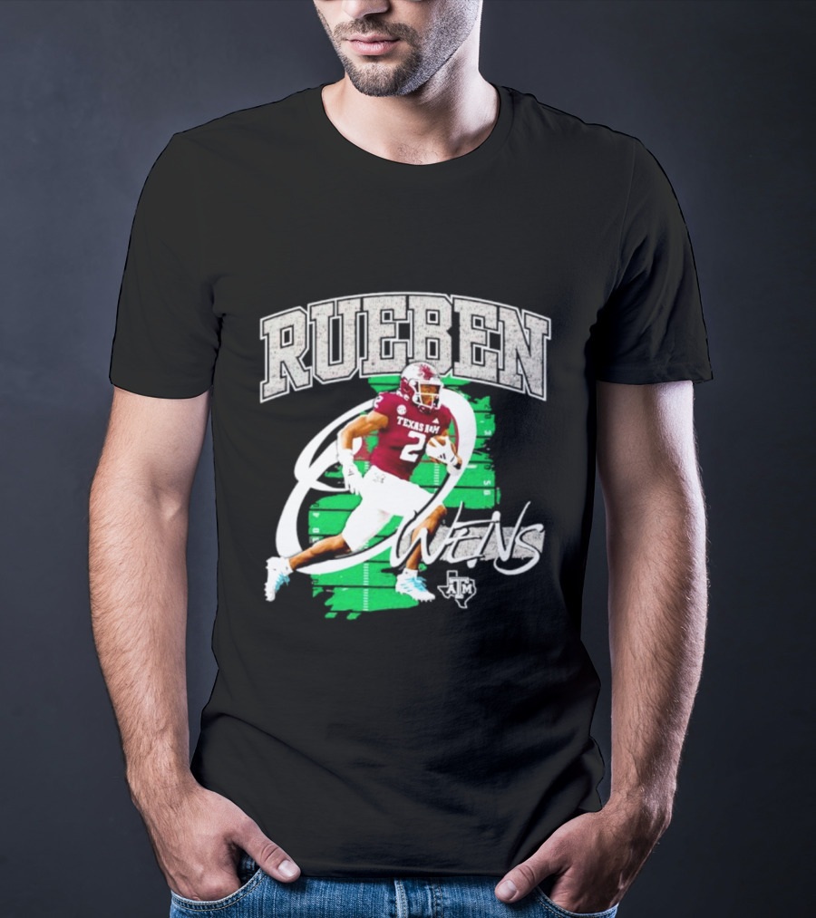 Rueben Owens Texas A&M Player Pose T-Shirt
