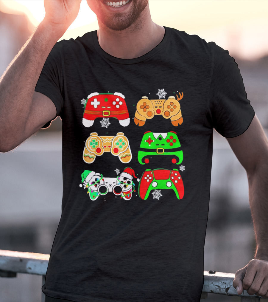 Santa Elf Gaming Controllers Christmas Gamer Holiday T-Shirt
