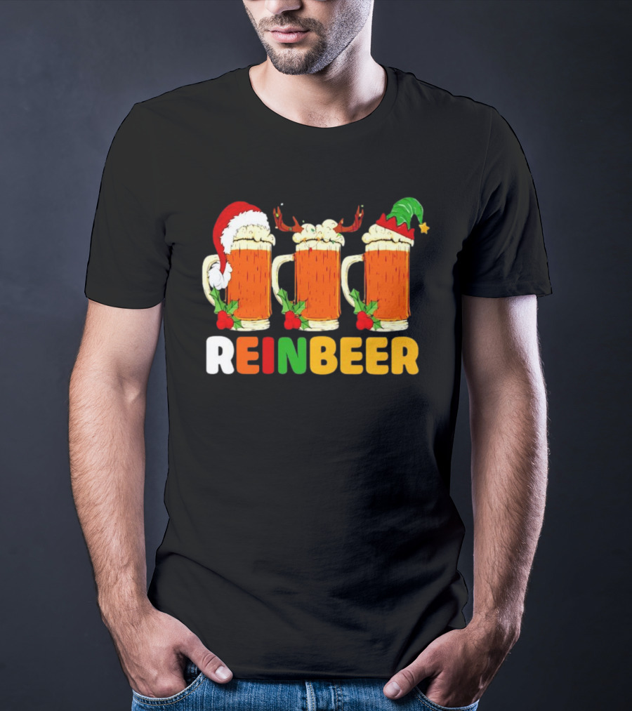 Reinbeer Merry Christmas Funny Beer Mugs With Santa And Elf Hats And Reindeer Antlers T-Shirt