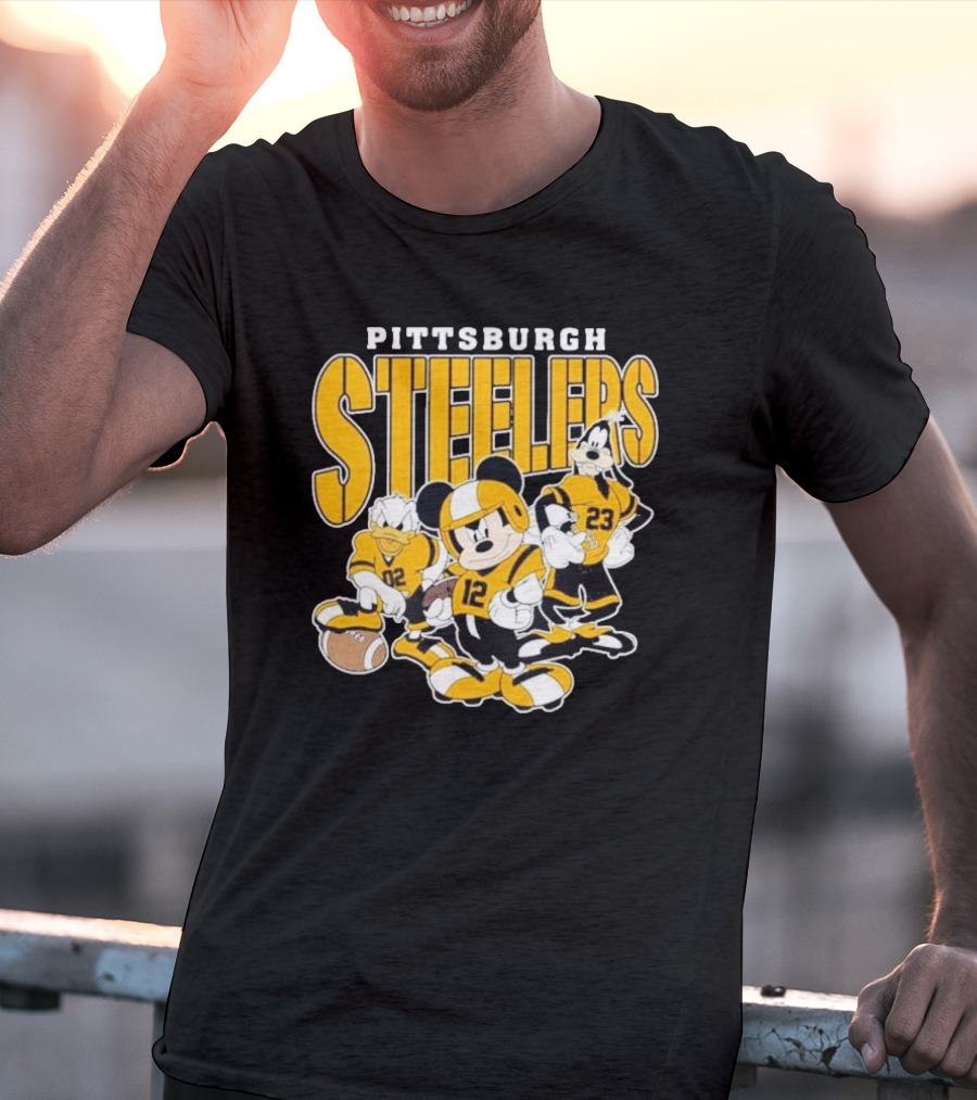 Pittsburgh Steelers Mickey Mouse Donald Duck Goofy Football Team T-Shirt