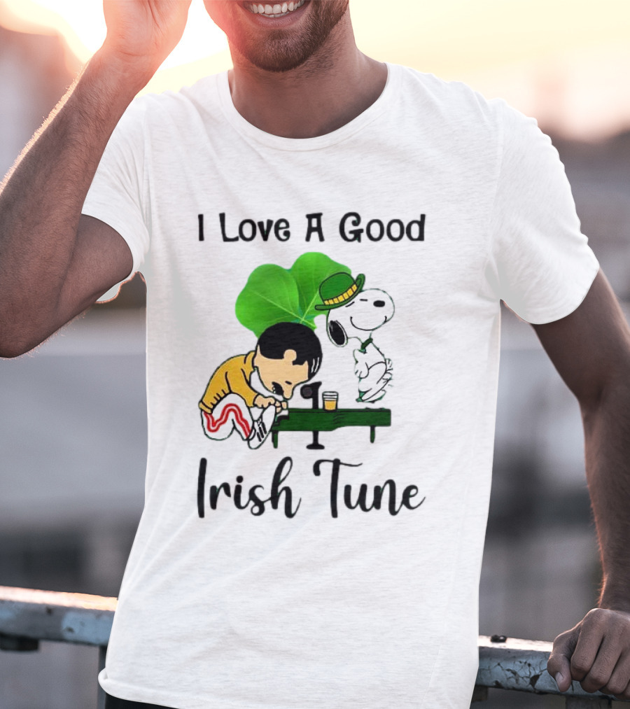 I Love A Good Irish Tune St Patrick Day Snoopy Piano Shamrock T-Shirt