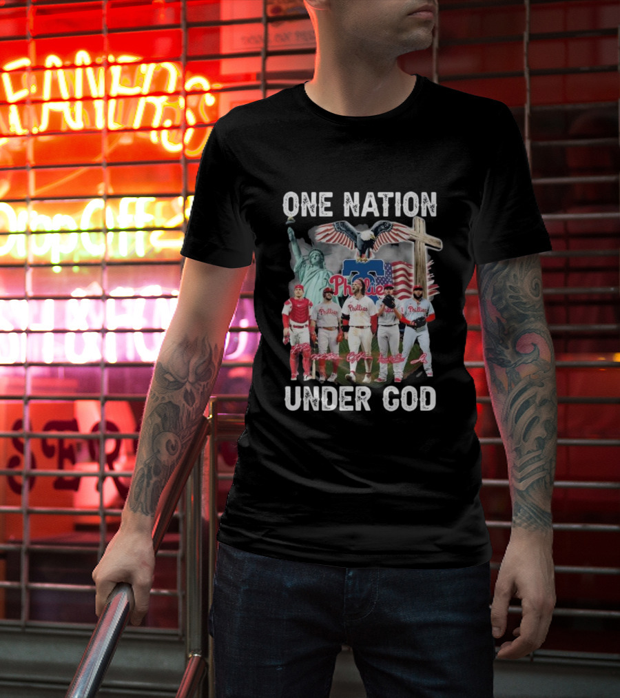 Philadelphia Phillies One Nation Under God Flag Statue Cross Signatures T-Shirt