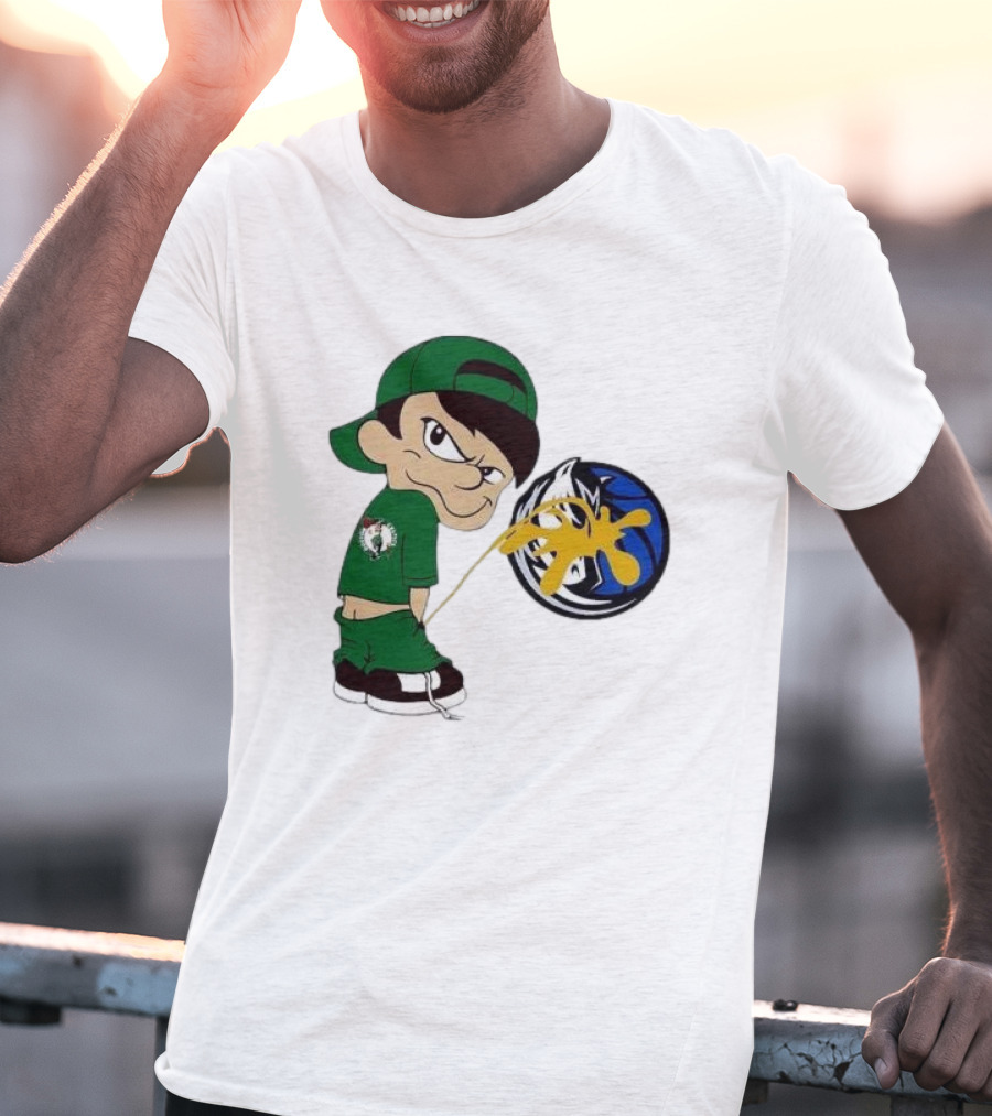 Little Boy Boston Celtics Piss On Dallas Mavericks Logo T-Shirt