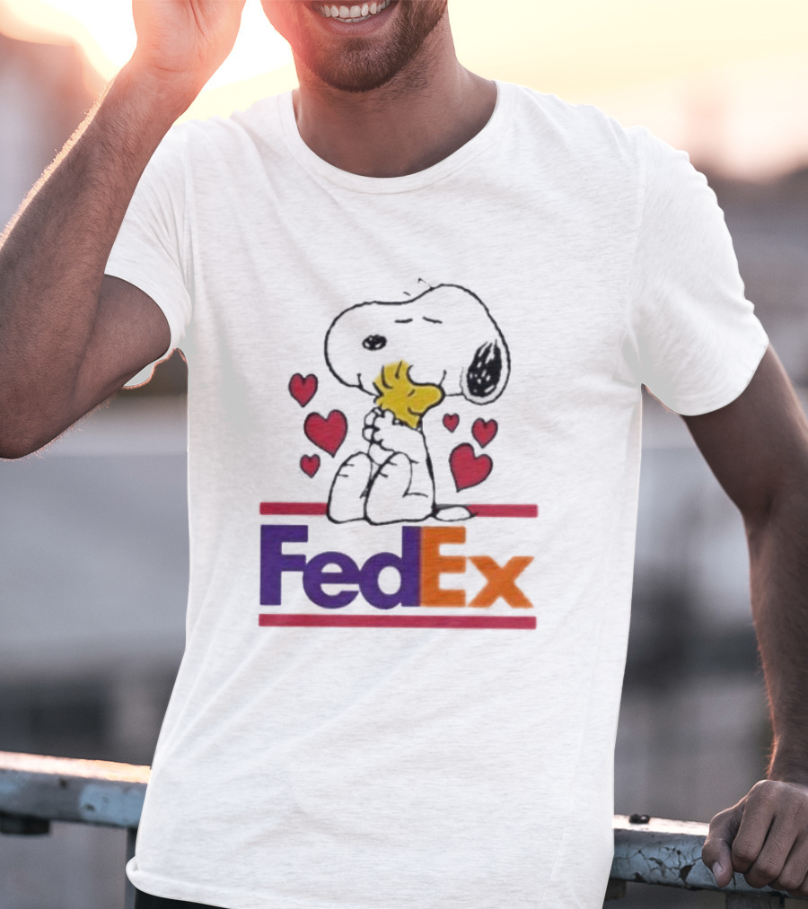 Snoopy Woodstock Hugs Hearts FedEx T-Shirt