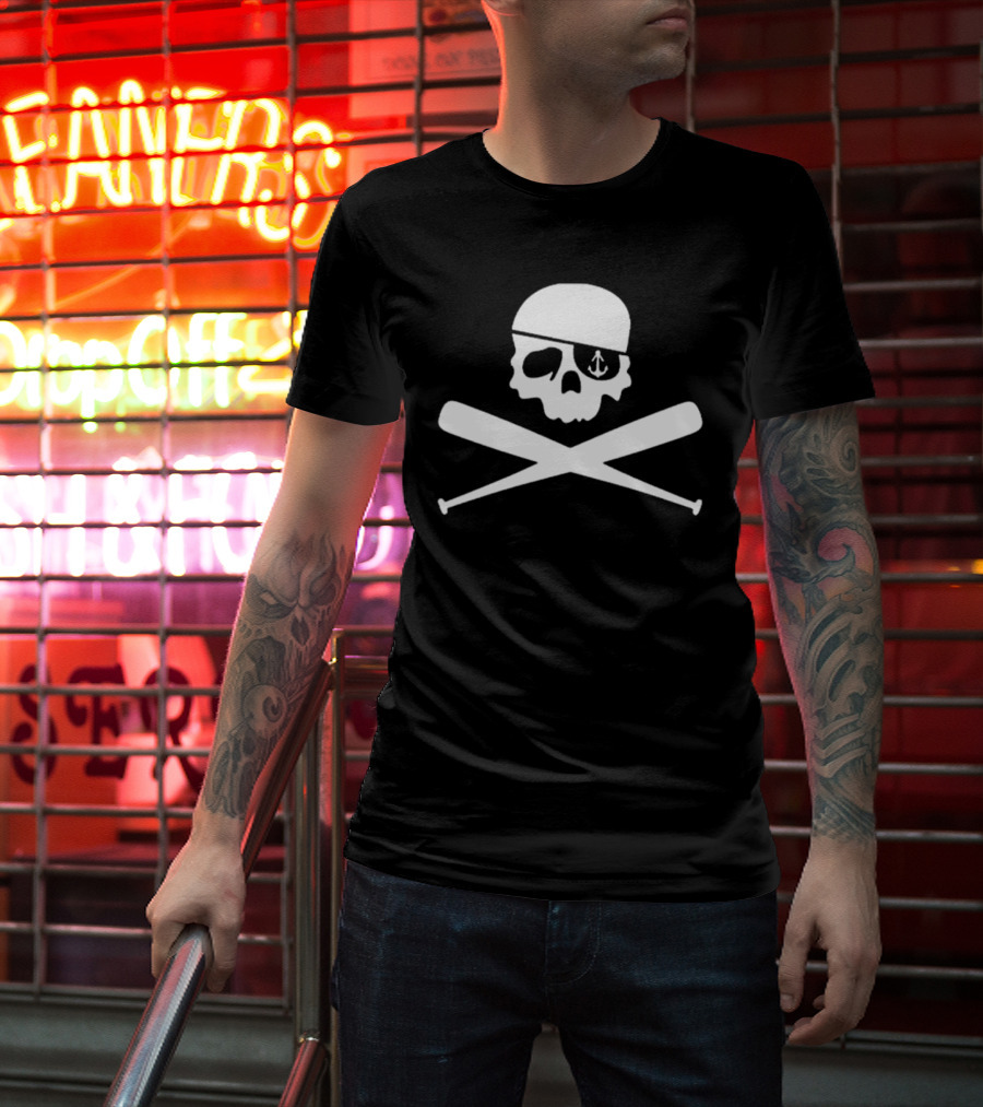 Bryan Reynolds Pirates Anchor-Eyed Skull Crossed Baseball Bats T-Shirt