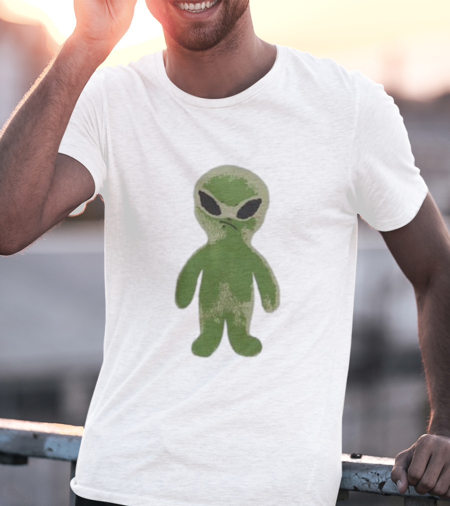 The8 Hoodhood Alien Overfit Half Green Character T-Shirt