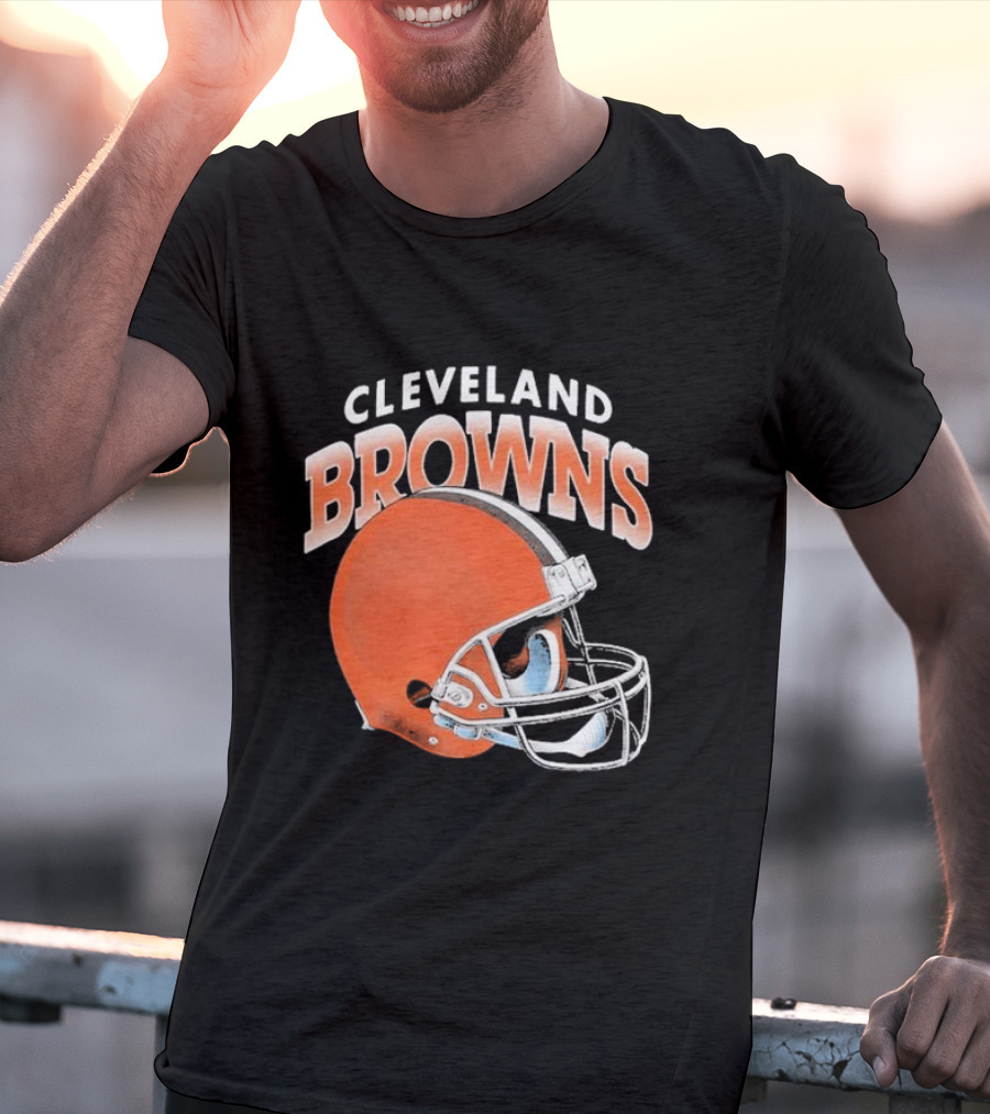 Cleveland Browns Helmet Logo Gradient T-Shirt