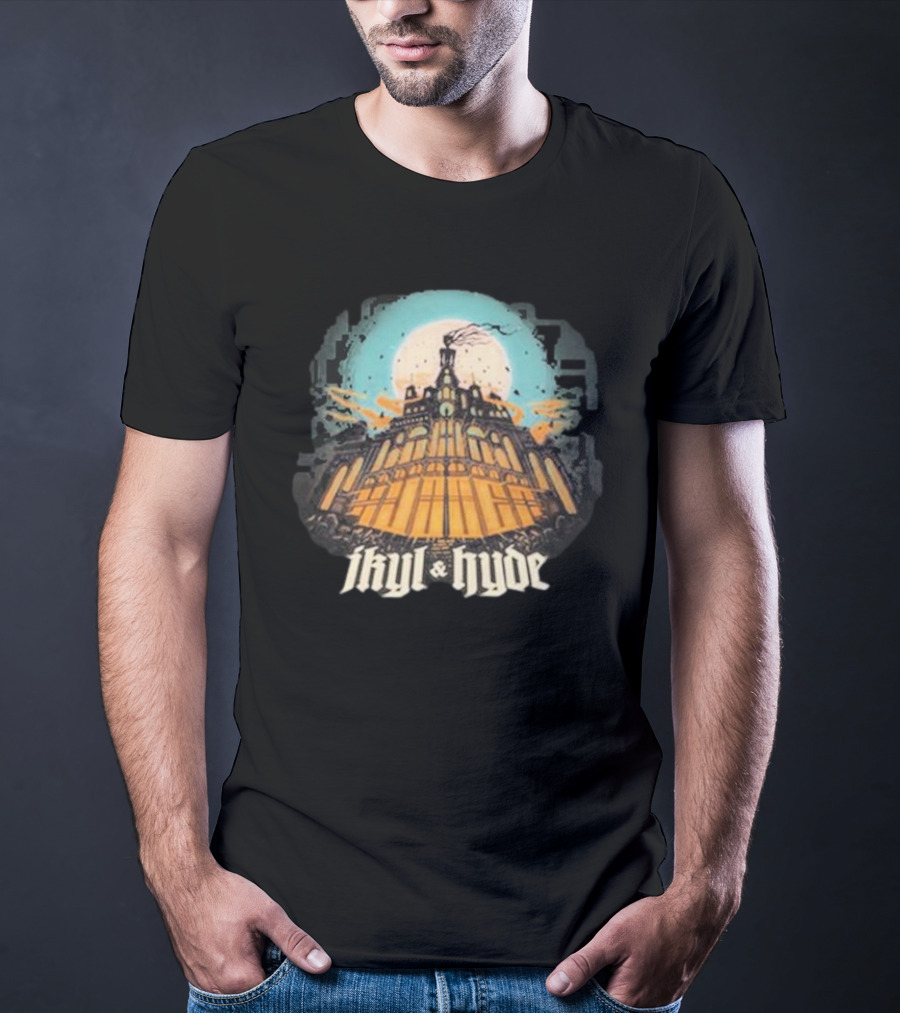 Jkyl And Hyde Haunted Castle Under Full Moon T-Shirt