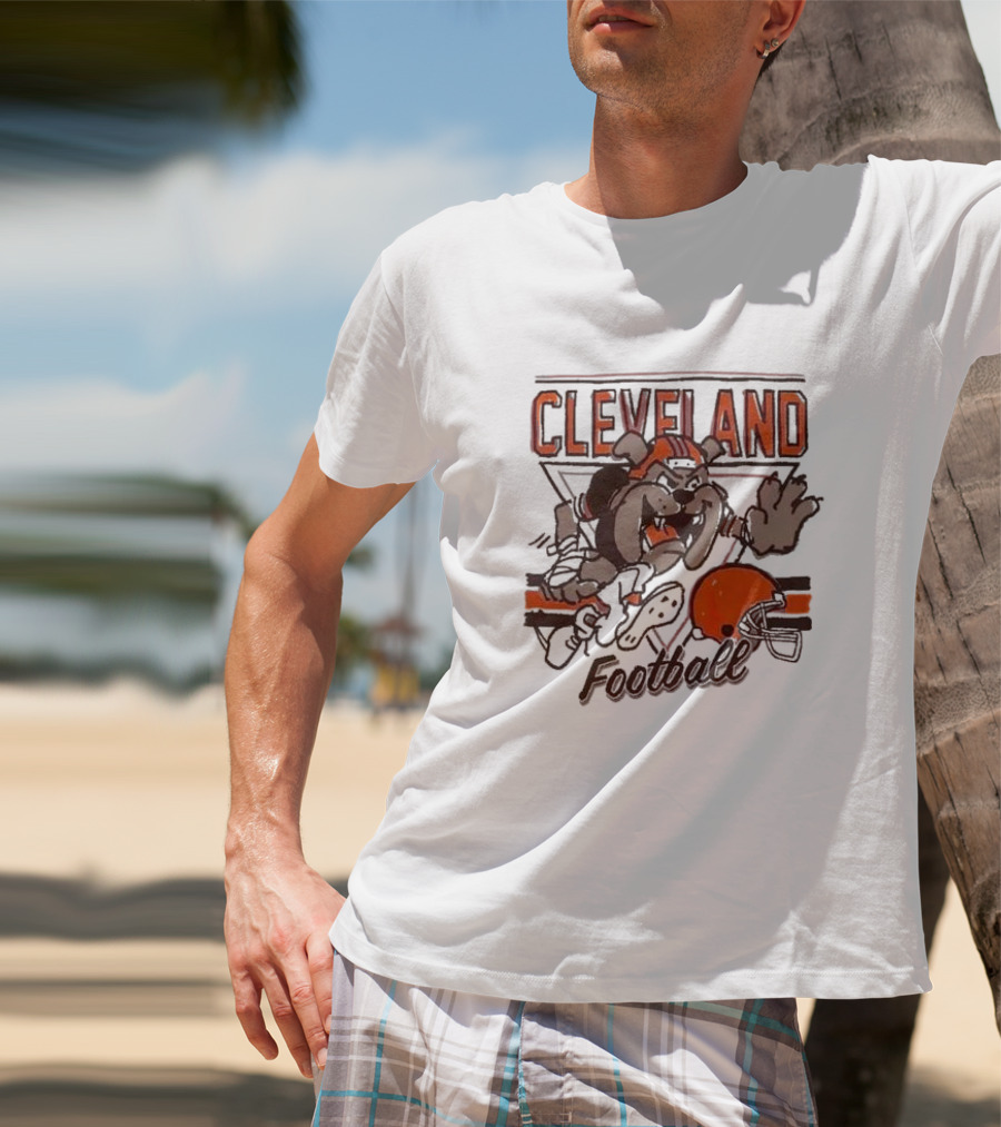 Cleveland Browns Cartoon Dawg With Helmet Football T-Shirt