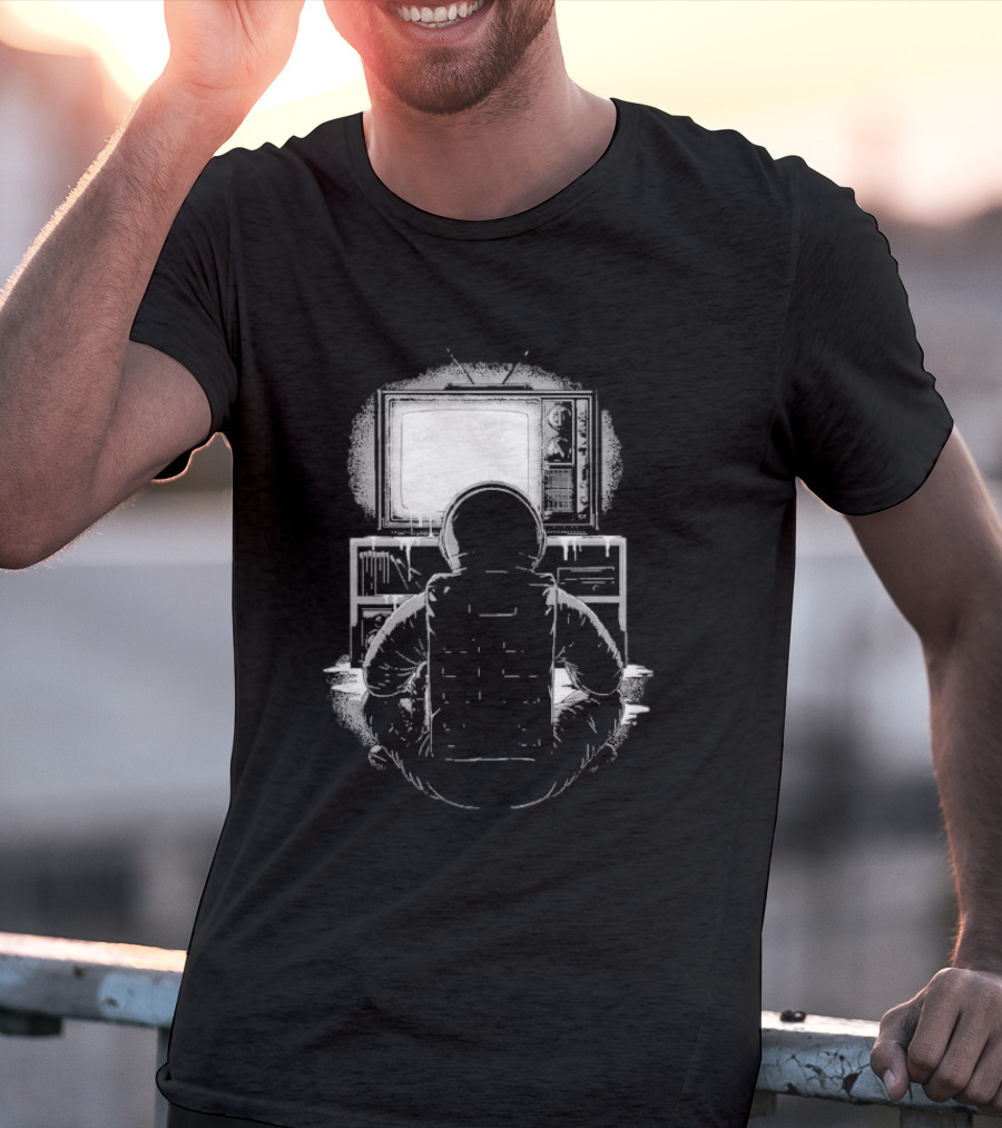 Lost Transmission Intotheam Astronaut Watching Vintage Television T-Shirt