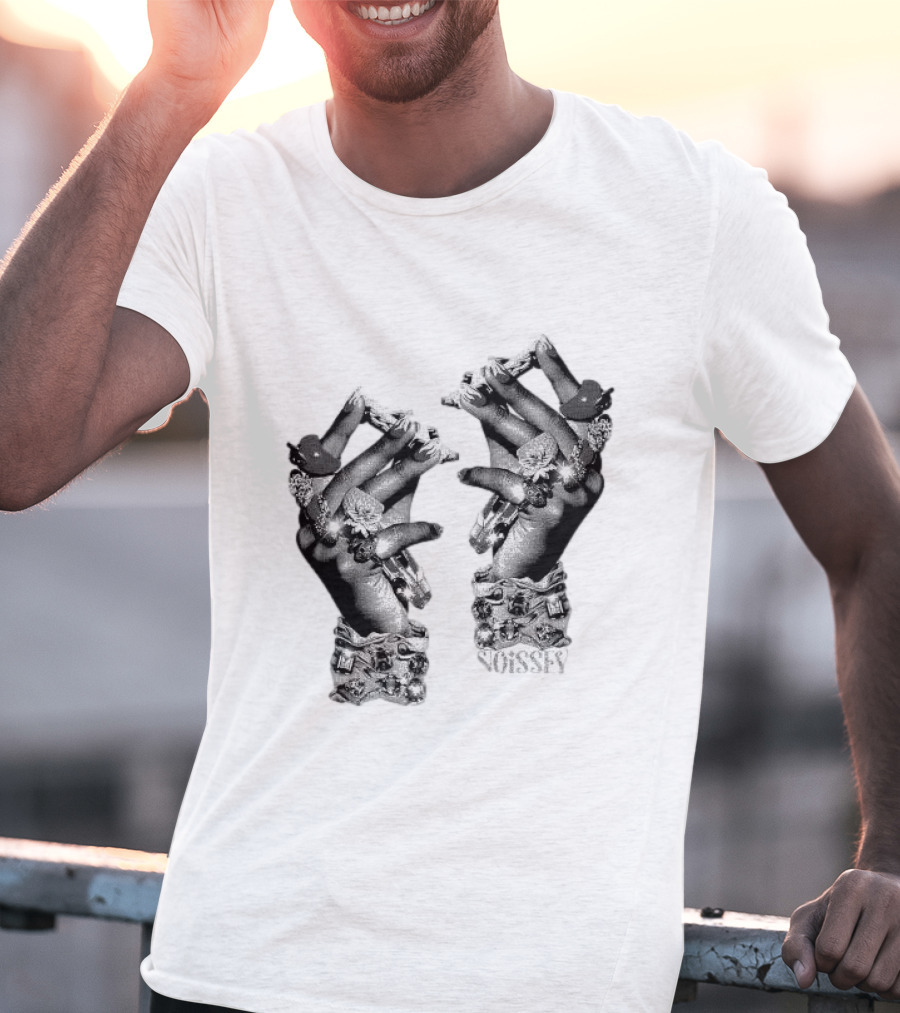 Noisey Vintage Diamond Adorned Fingers Monochrome Print T-Shirt