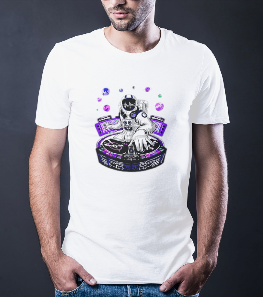 Astronaut Psychedelic DJ Psytrance Techno EDM Festival Space Music Bubbles T-Shirt