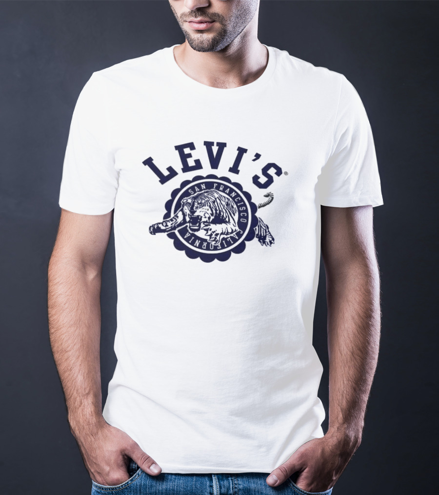 LEVI'S San Francisco California Tiger Badge T-Shirt