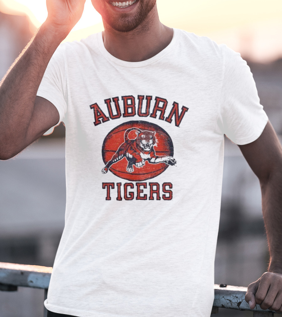 Auburn Tigers Vintage Basketball Tiger Ball T-Shirt