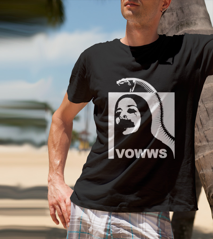 Vowws Snake Minimalist T-Shirt