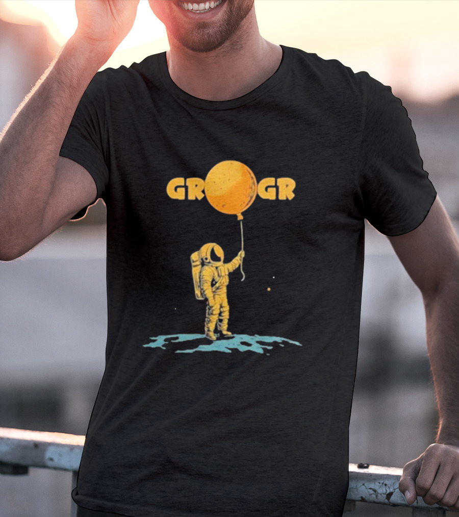 Aj Writes Crypto Get Rich Or Get Rekt Astronaut Holding Orange Moon Balloon T-Shirt