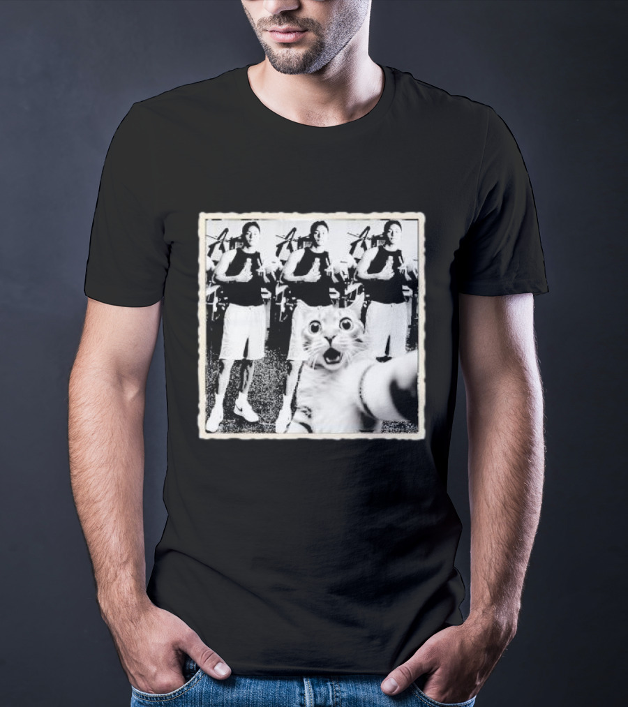 Cat Selfie With Taehyung Sasquatch And Cat Black And White Duplicate Thumbs Up T-Shirt