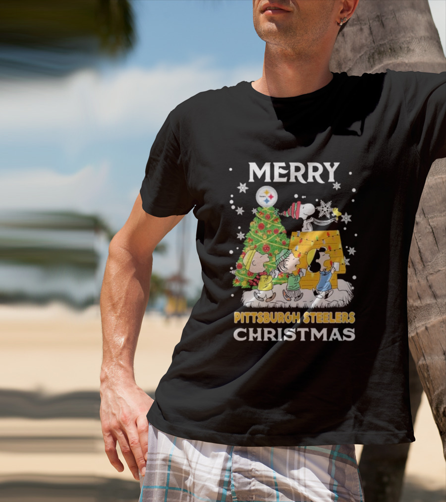 Merry Pittsburgh Steelers Christmas Peanuts Snoopy Holiday T-Shirt