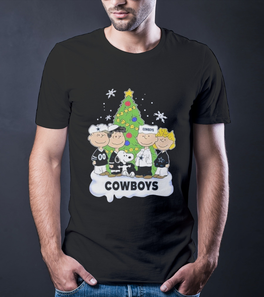 Cowboys Christmas With Snoopy And Peanuts Friends Holiday Tree T-Shirt