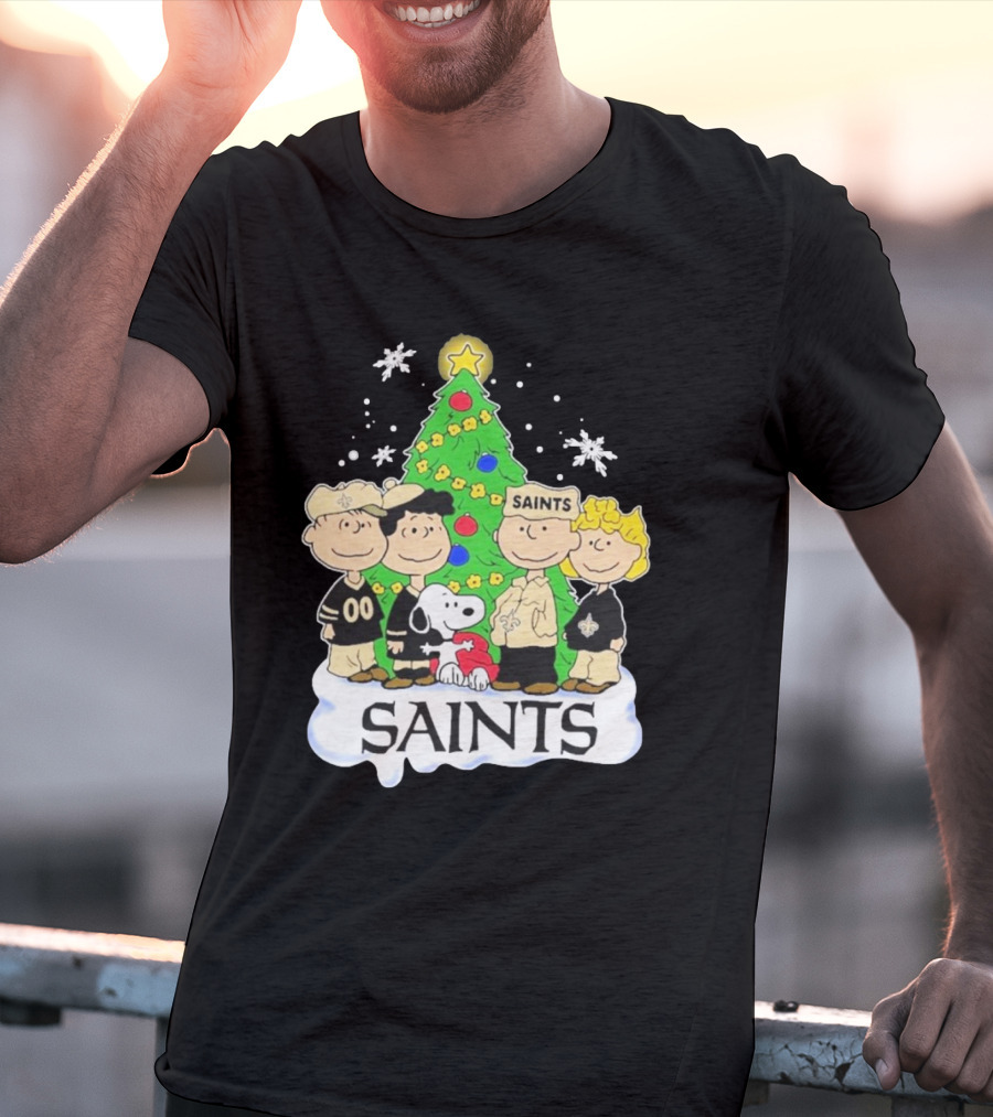 New Orleans Saints Snoopy Christmas Tree Peanuts Characters Snowflakes T-Shirt
