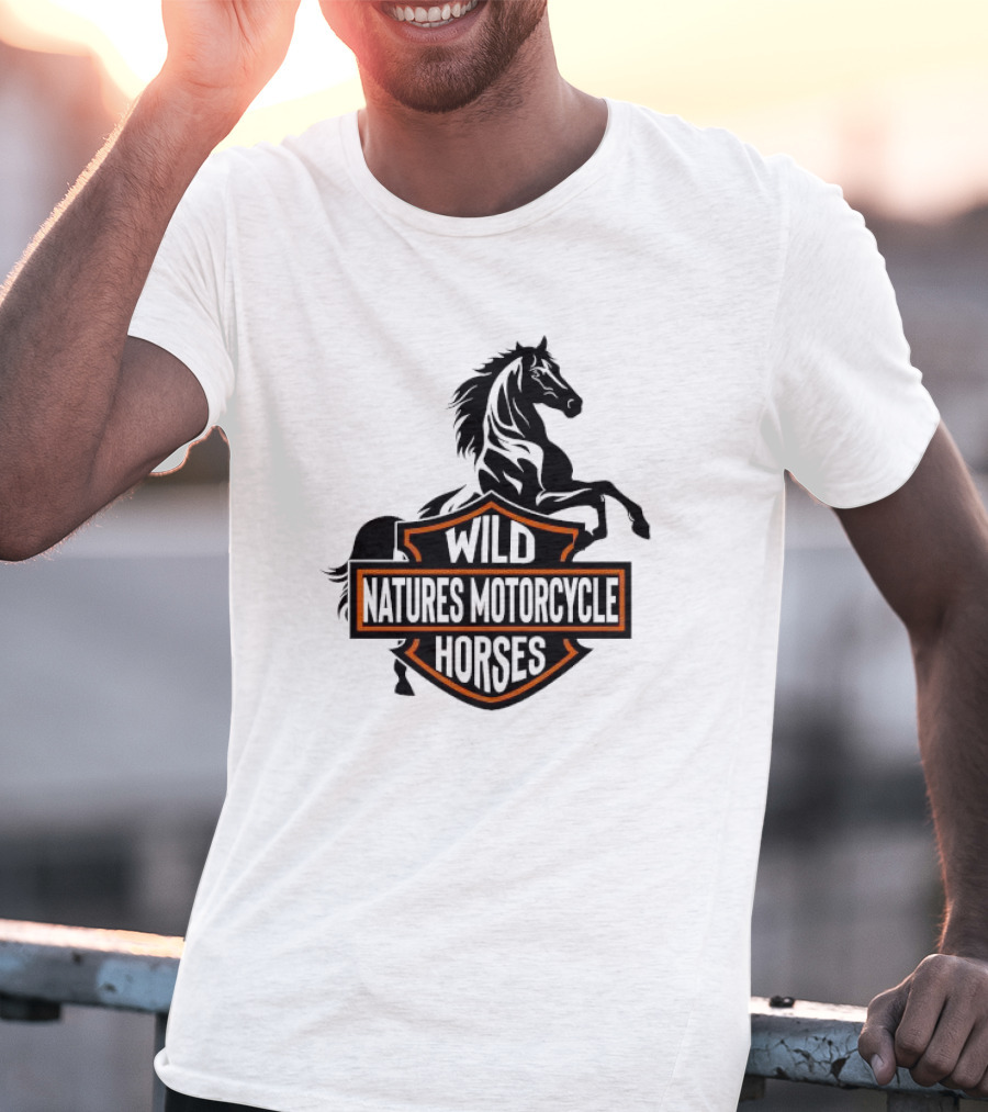 Wild Natures Motorcycle Horses Hang Over Gang Iconic Wild Horse Badge Motif T-Shirt